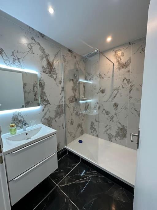 L Appartement Des Parcs Nantais Saint-Herblain Exterior foto